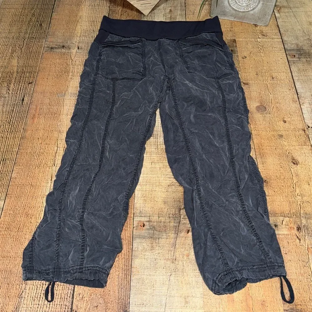 Lululemon cool down tencel ruched cropped pants size 4